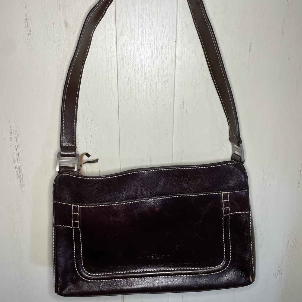 Kenneth Cole Reaction brown leather shoulder bag slightly worn in good condition